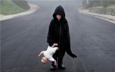 自闭症的前期症状是什么呢