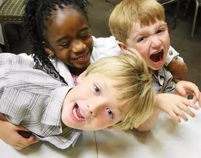 看看多动症的症状有什么